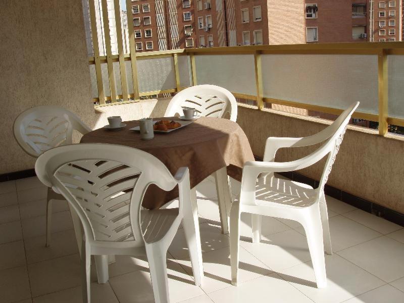 Apartamentos Maria Victoria بينايدورم الغرفة الصورة